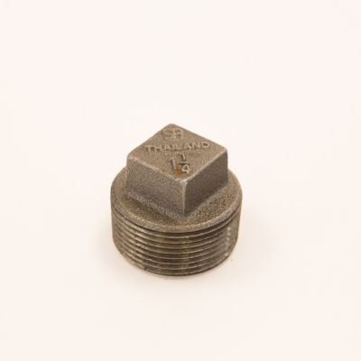 Southland 521-806 Black Iron Pipe Fitting 1 1/4"
