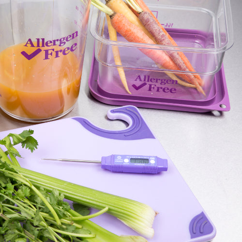 Cambro 400MCCW441 4 qt Allergen Free Measuring Cup