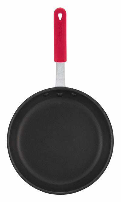 Winco AFP-7NS-H 7 Inch Non-Stick Fry Pan - Majestic Quantum2 Aluminum with Silicone Sleeve