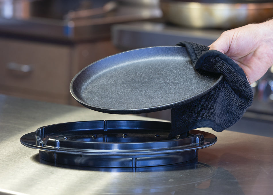 Hot Solutions™ Oval Cast Iron Skillet