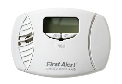 First Alert - CO615B - Carbon Monoxide Alarm with backlit digital display