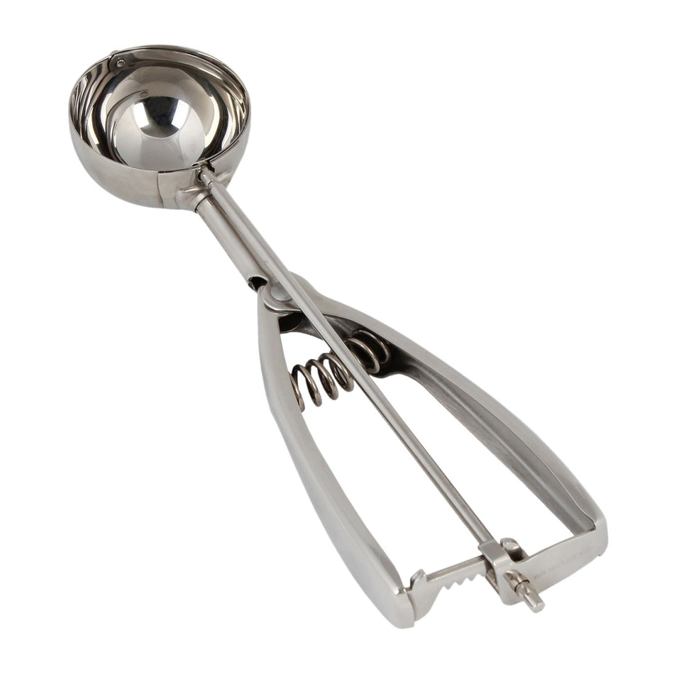 1-3/4 oz, No. 24, 8-3/4" x 2-3/8 x 1-1/4", Bowl Diameter 2", Ambidextrous Scoop, Stainless Steel 18/8, 304 Material, Twin Grip Handle, Tension Free, spring release for easy handling