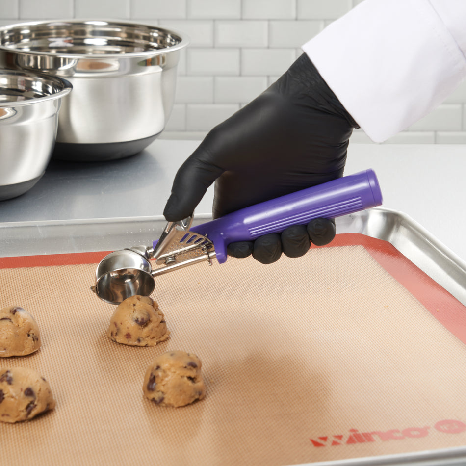 Winco ICOP-40 3/4 Oz Disher Round Bowl One Piece Handle Stainless Steel Purple