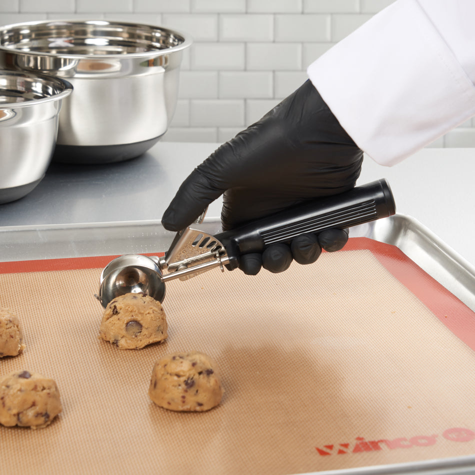 Winco ICOP-30 1 Oz Deluxe Disher Round Bowl Stainless Steel Black Handle