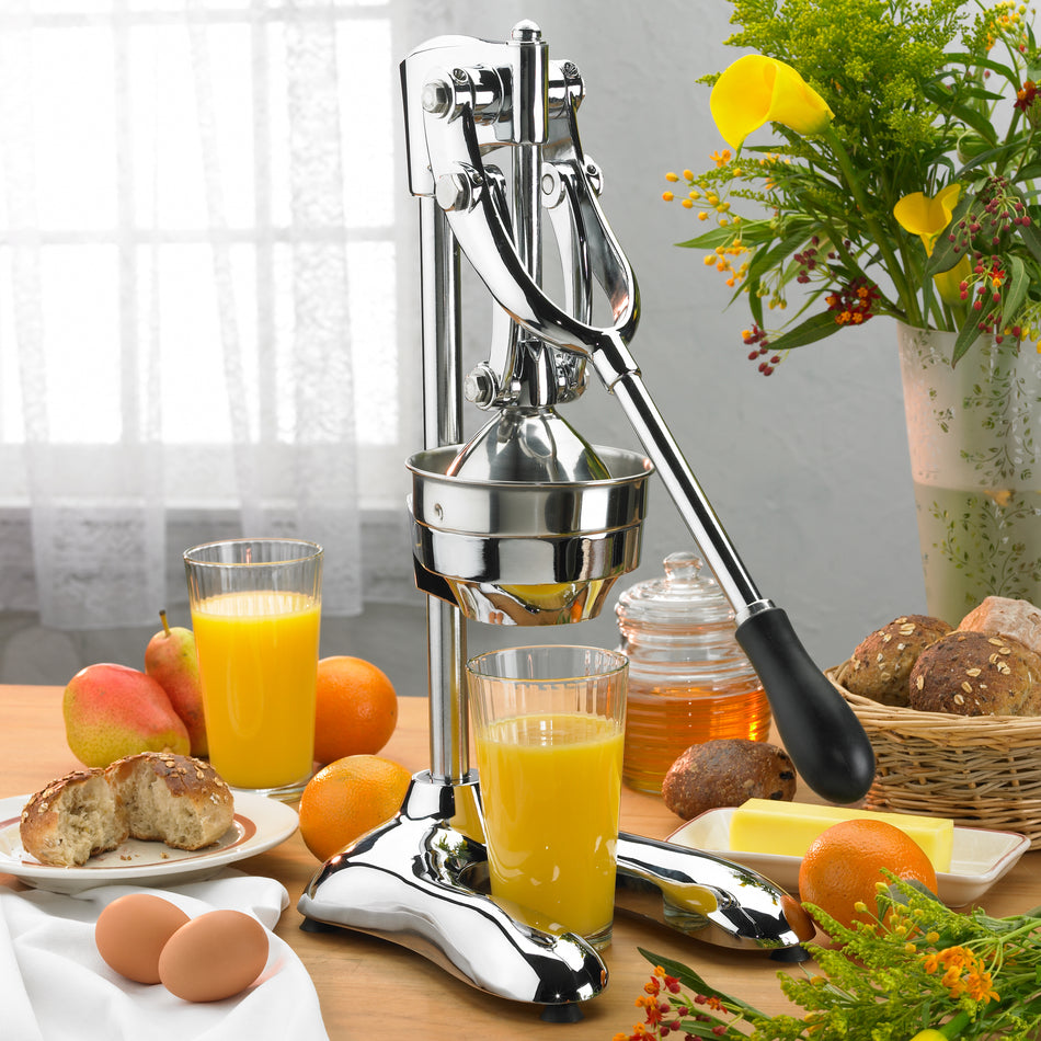 Winco JC-19 11 Inch Lever Action Juice Squeezer with Ergonomic Handle