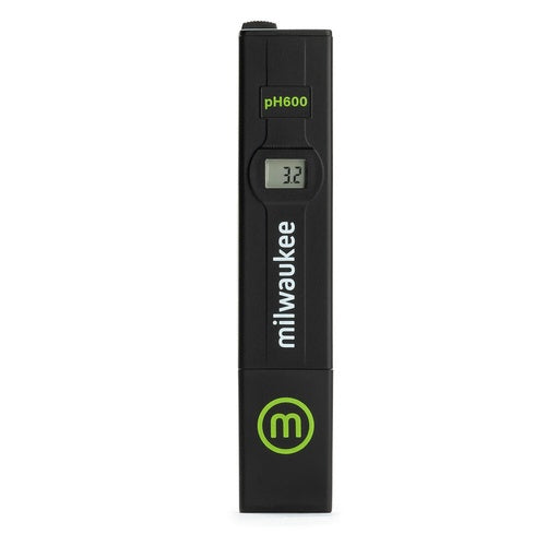 Milwaukee pH600 Digital pH Meter - 0-14 pH Range - PH600BOX